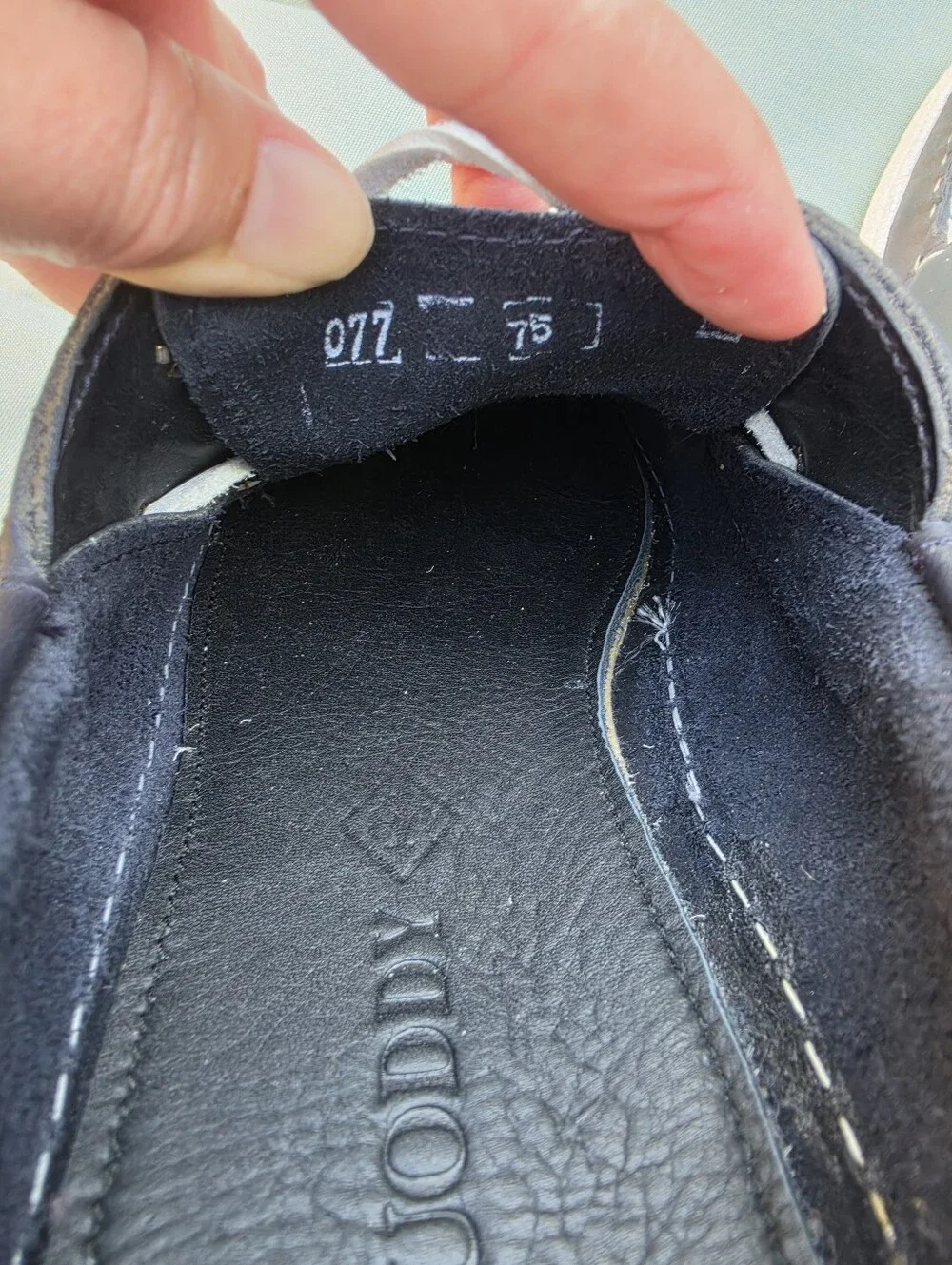 Quoddy Runabout Moccasin Boat Shoe Dark Navy Leather Vibram Outsole Men’s 7.5